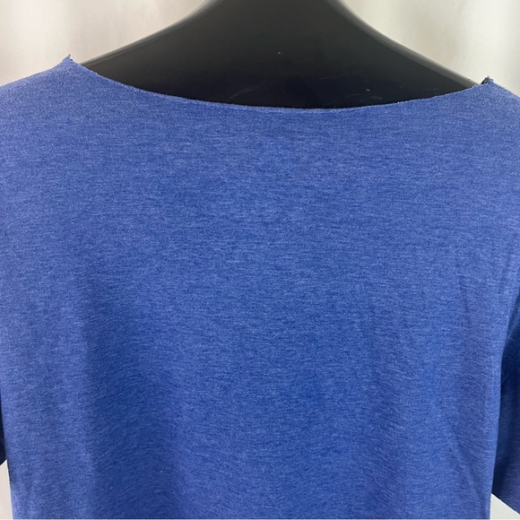 Momma Bear Custom Cut Chicago Cubs T-Shirt - Picture 8 of 9